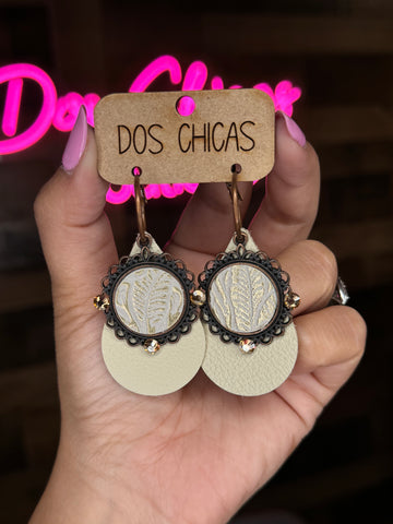 3 in 1 Handmade Ivory Earrings by Dos Chicas